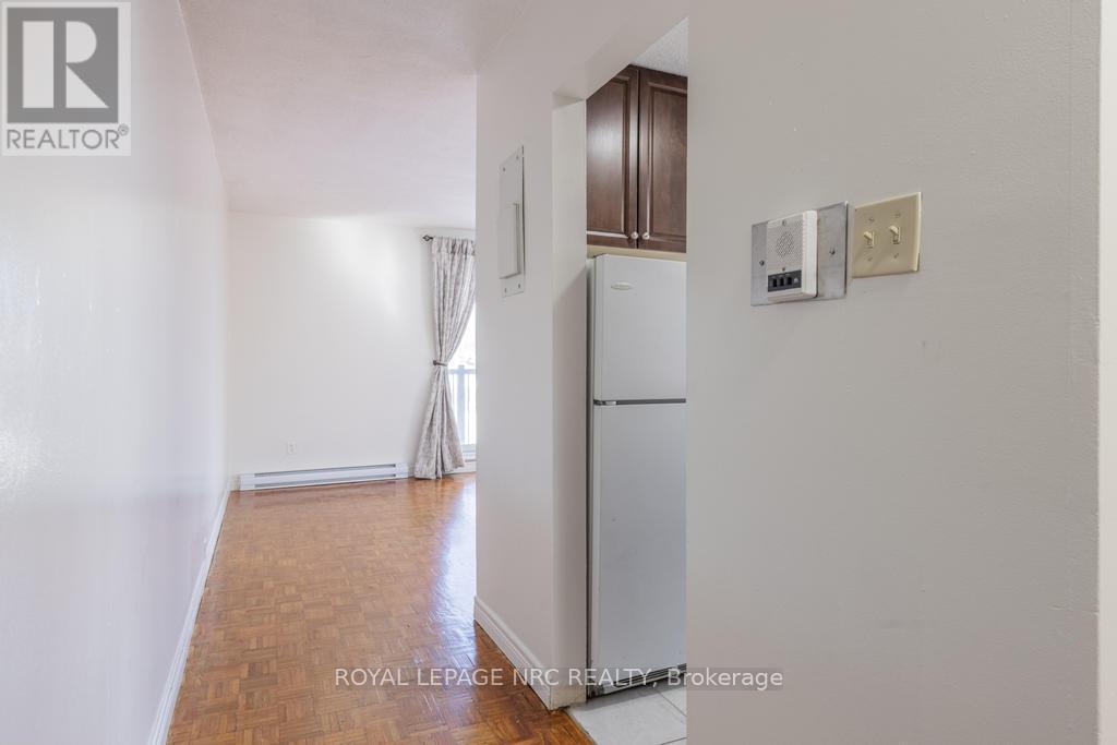 Unit 201 - 14 John Street, Grimsby, Ontario  L3M 1X5 - Photo 4 - X12752460