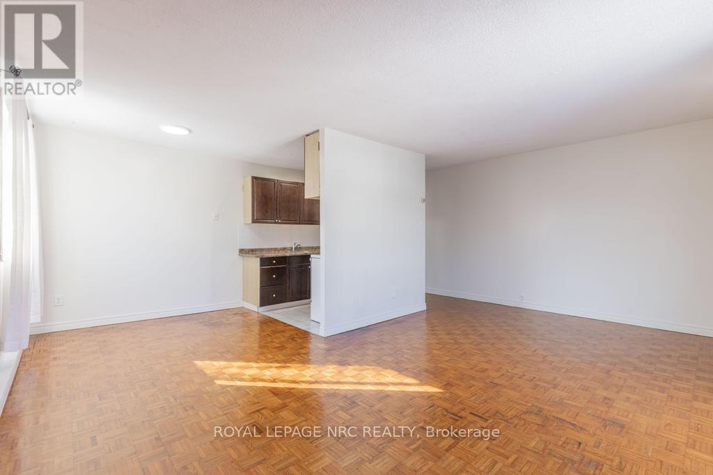 Unit 201 - 14 John Street, Grimsby, Ontario  L3M 1X5 - Photo 7 - X12752460