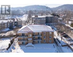 UNIT 201 - 14 JOHN STREET, Grimsby, Ontario