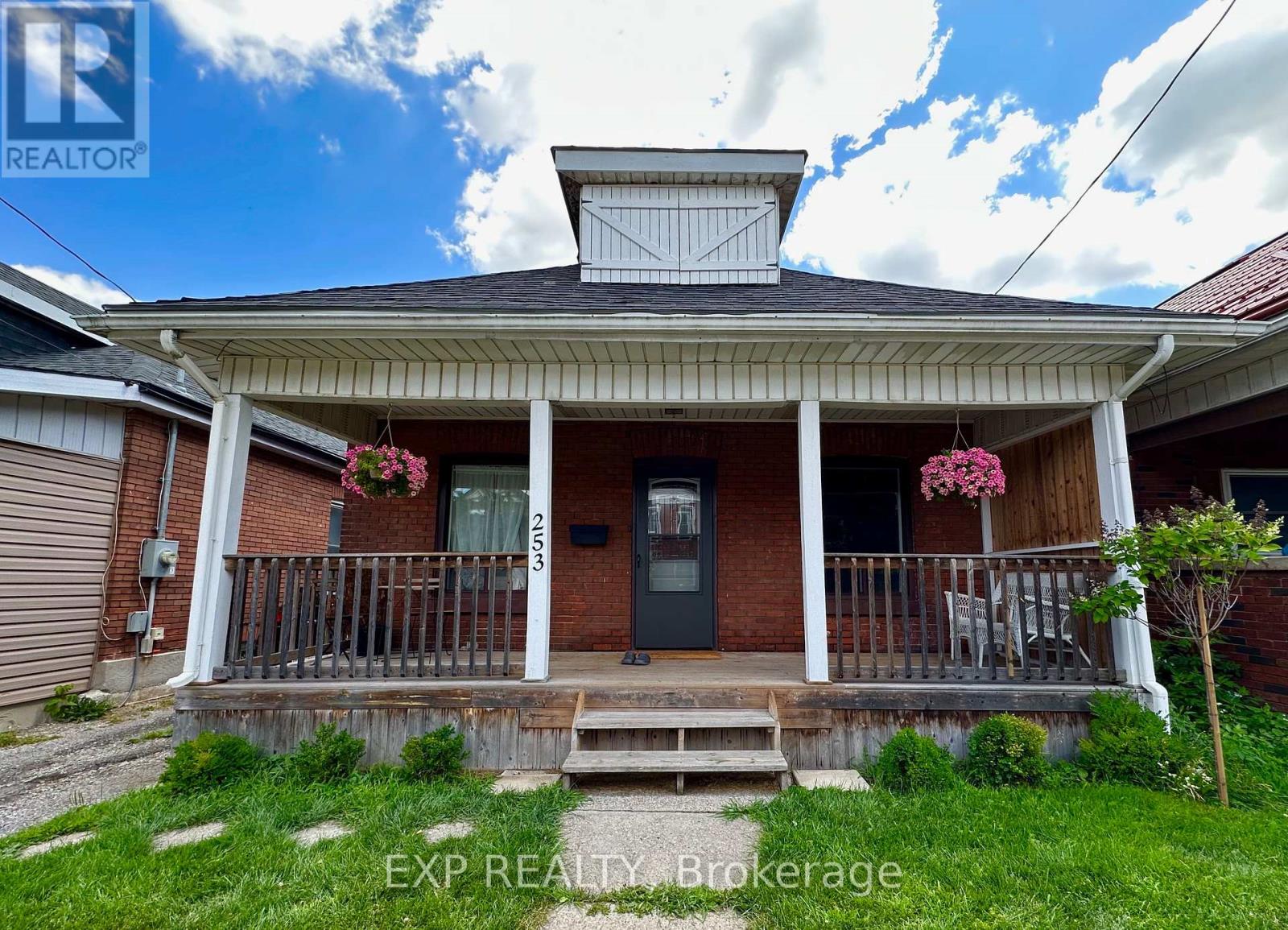 253 MURRAY STREET, Brantford, Ontario