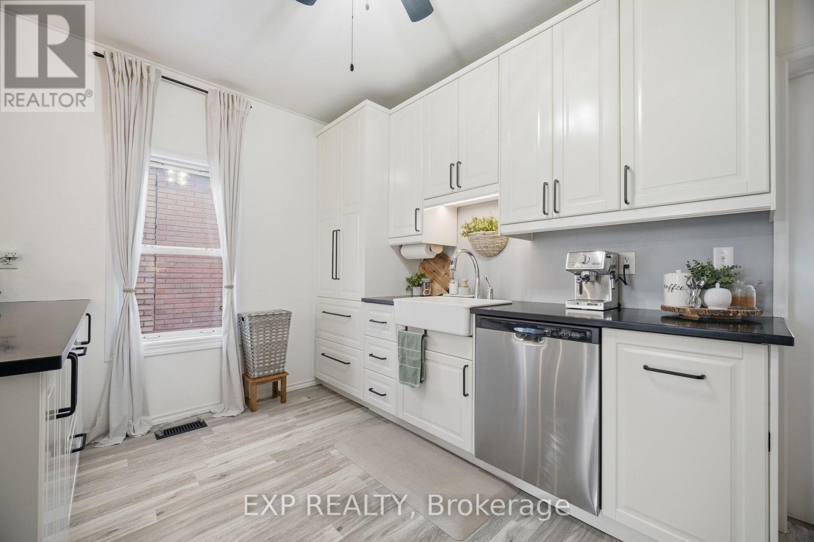 253 Murray Street, Brantford, Ontario  N3S 5S4 - Photo 14 - X12752544