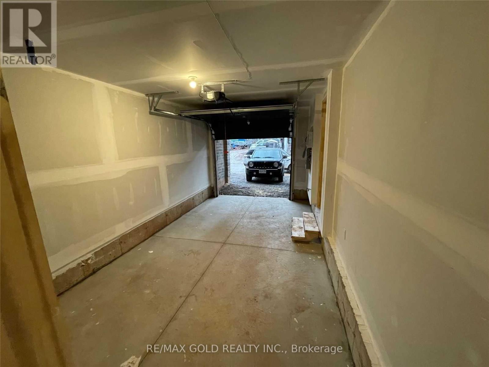 104 - 575 Woodward Avenue N, Hamilton, Ontario  L8H 0B3 - Photo 24 - X12752600