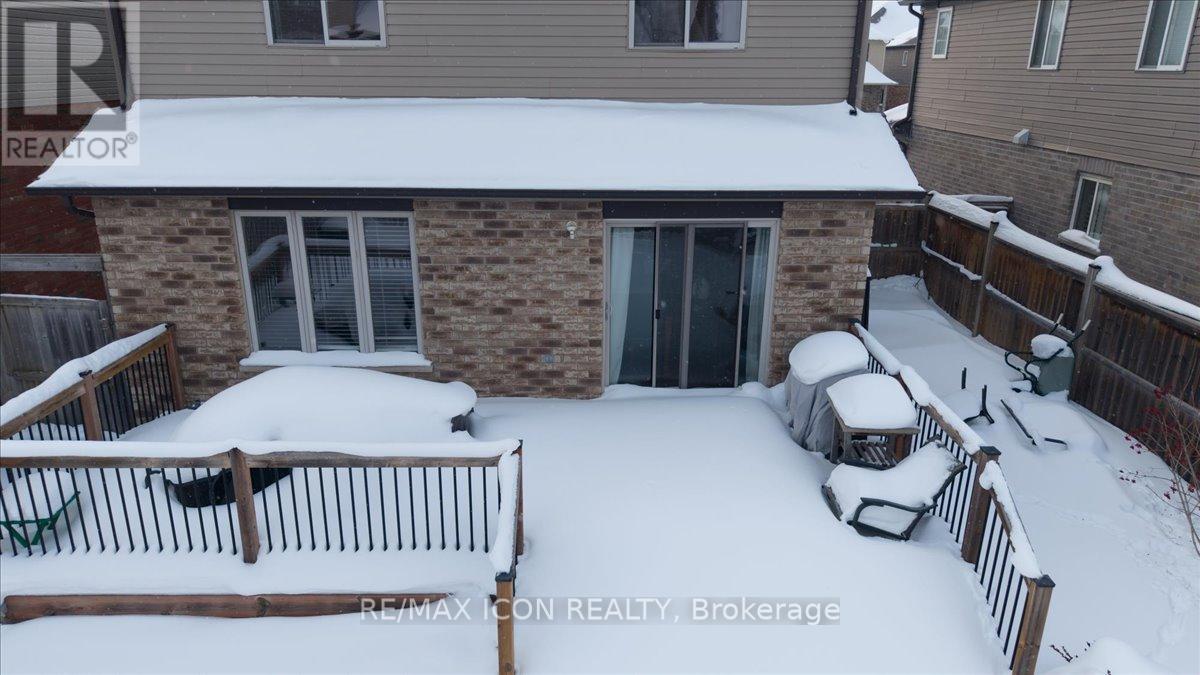 361 Sienna Crescent, Kitchener, Ontario  N2R 1T8 - Photo 14 - X12752628