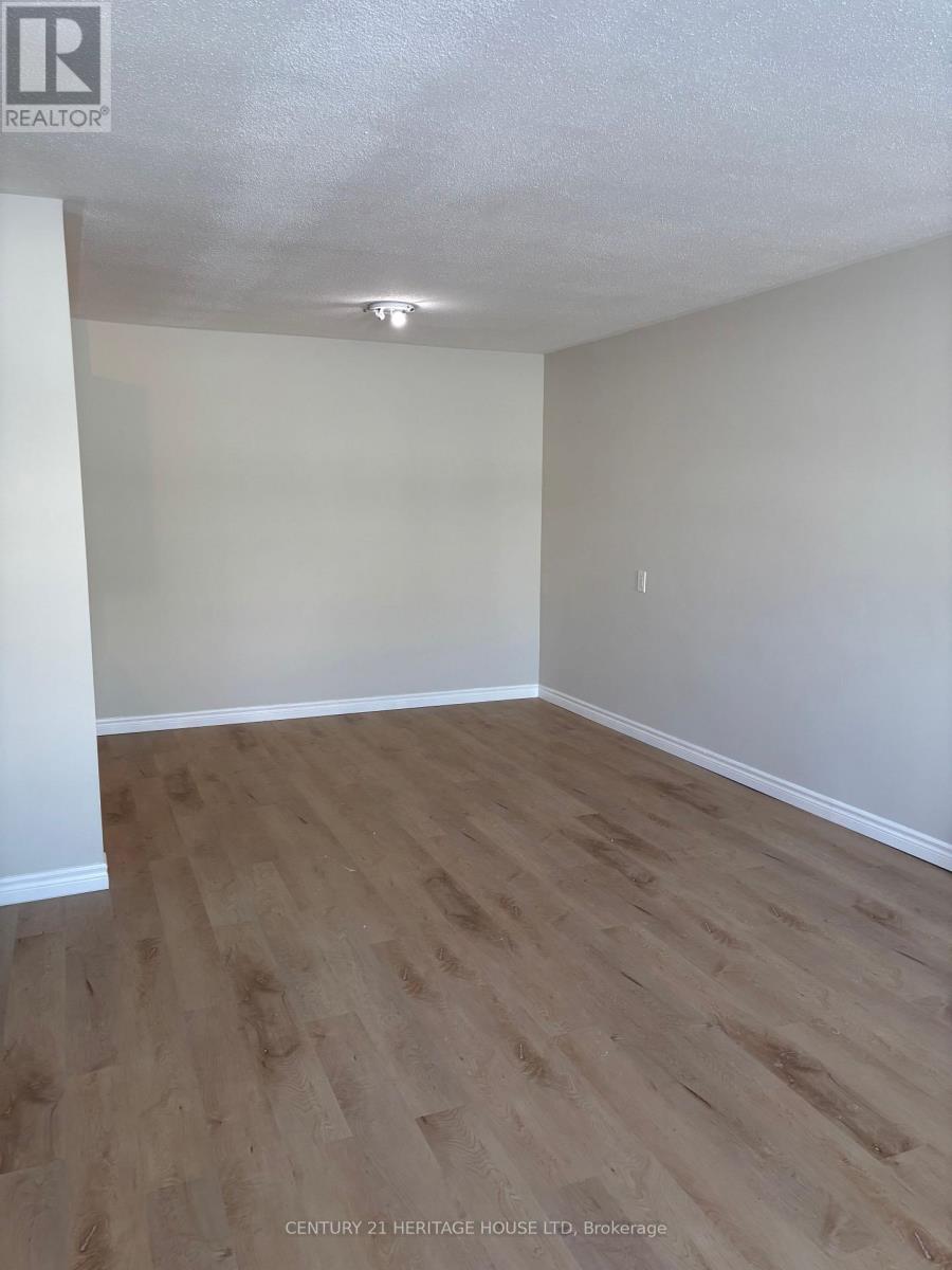 109 - 31 Parkside Drive S, St. Thomas, Ontario  N5R 3V1 - Photo 3 - X12752844