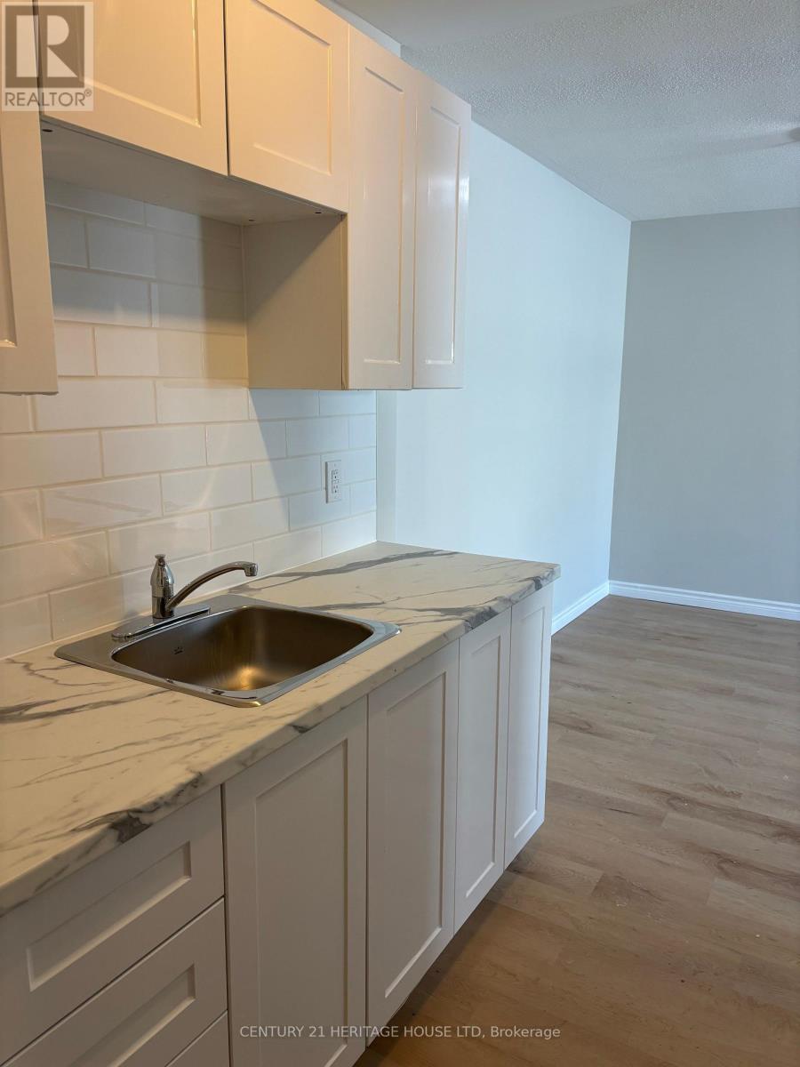 109 - 31 Parkside Drive S, St. Thomas, Ontario  N5R 3V1 - Photo 5 - X12752844