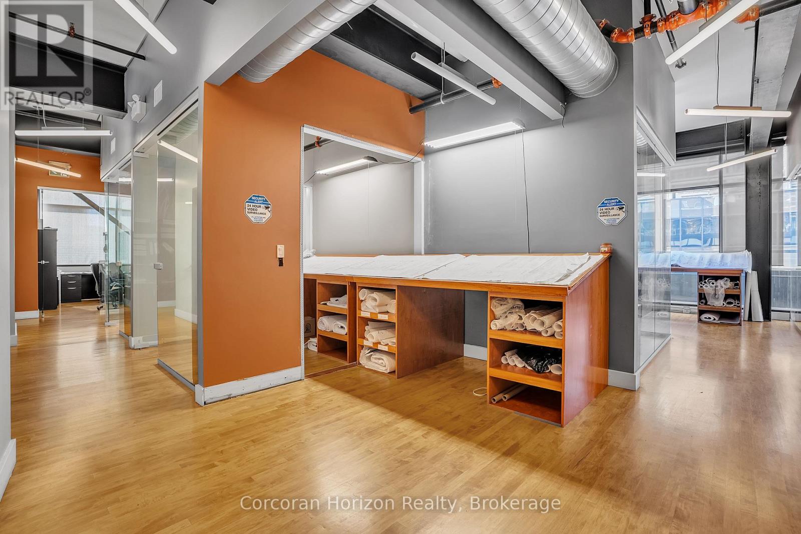 402 - 12 James Street N, Hamilton, Ontario  L8R 2J9 - Photo 14 - X12752826