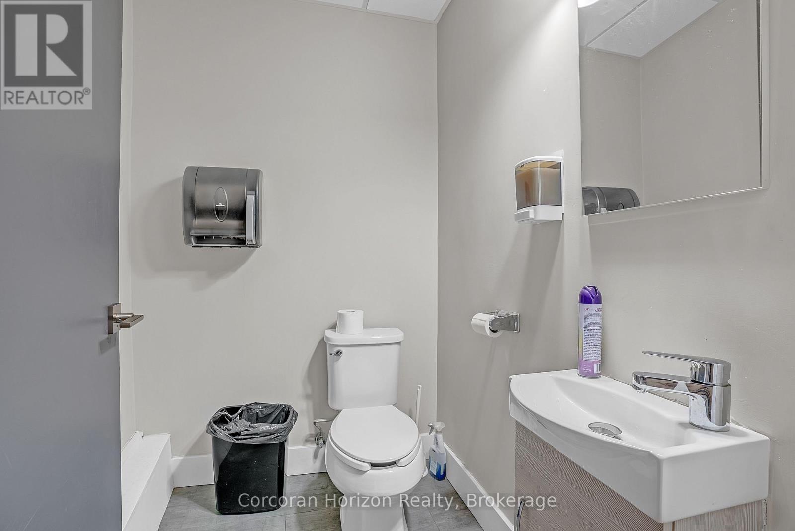 402 - 12 James Street N, Hamilton, Ontario  L8R 2J9 - Photo 16 - X12752826