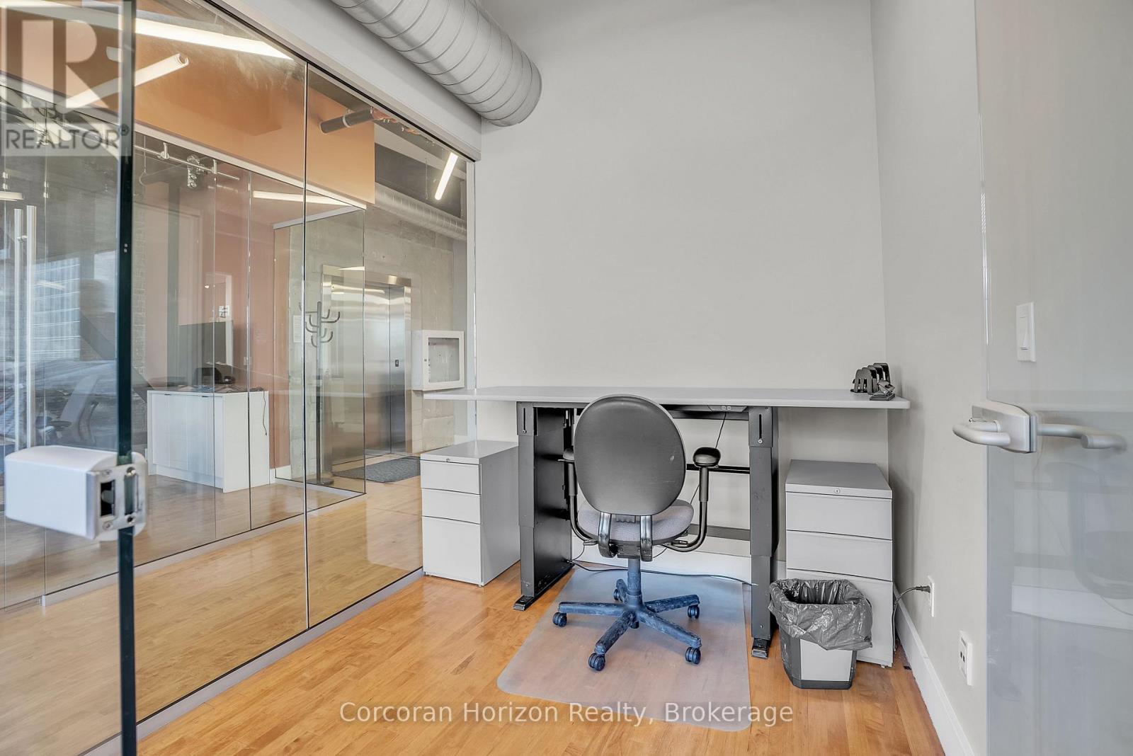 402 - 12 James Street N, Hamilton, Ontario  L8R 2J9 - Photo 5 - X12752826