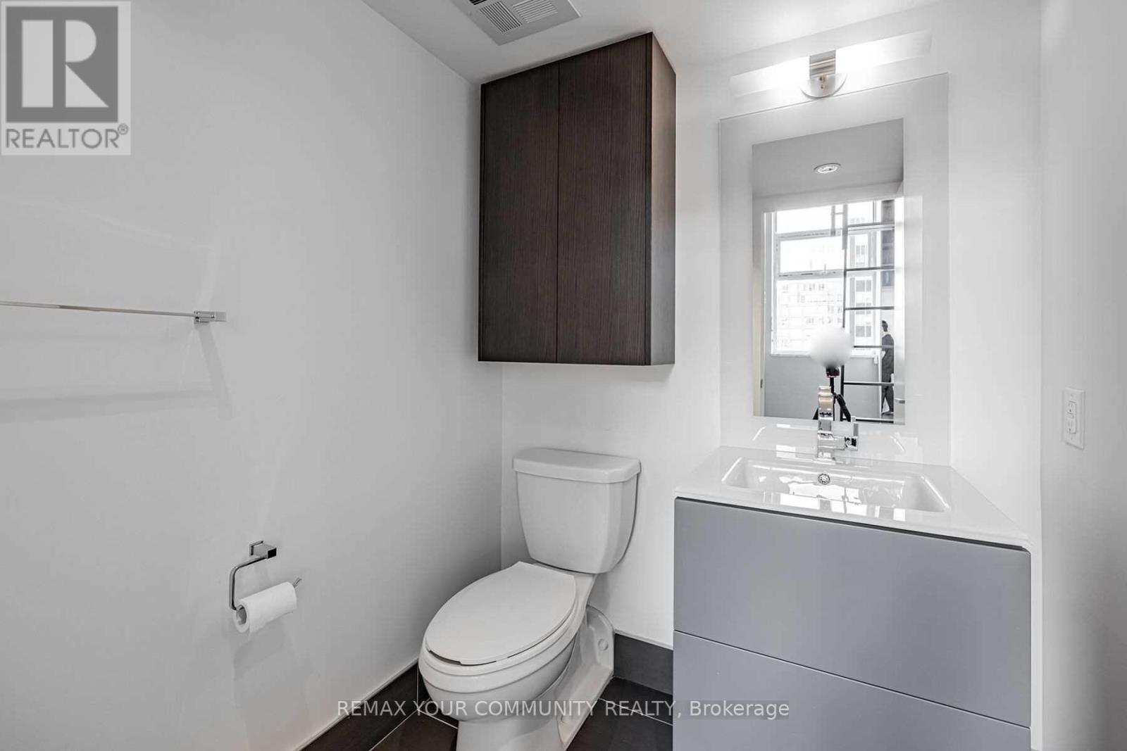 923 - 111 St. Clair Avenue W, Toronto (Yonge-St. Clair), Ontario  M4V 1N5 - Photo 11 - C12751000