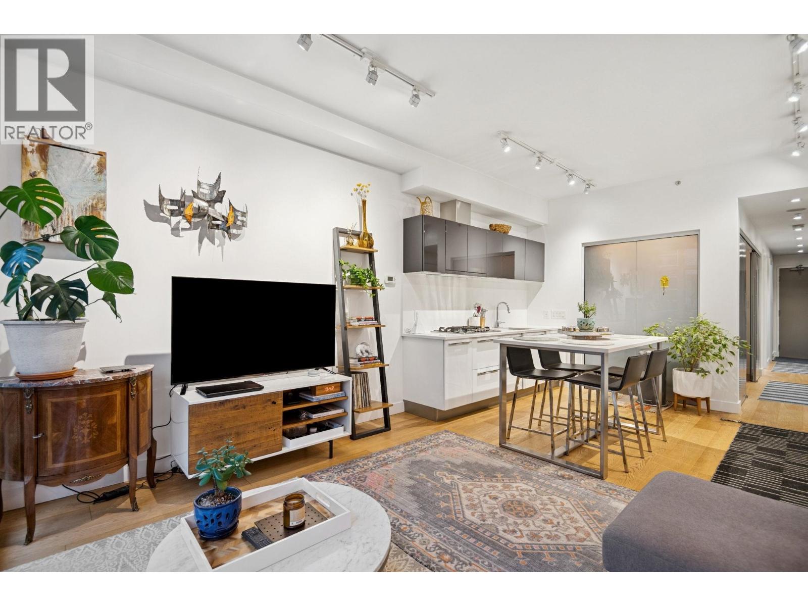 228 108 E 1st Avenue, Vancouver, British Columbia  V5T 0E4 - Photo 1 - R3085909