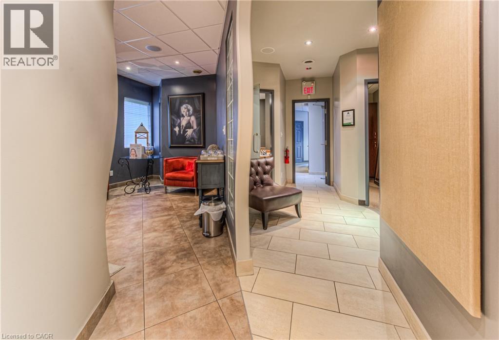 370 University Avenue E Unit# 105, Waterloo, Ontario  N2K 3N2 - Photo 2 - 40768540