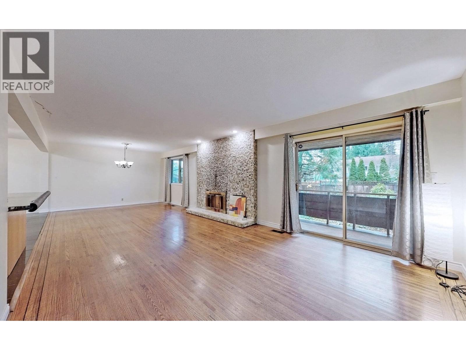 Upper floor-768 COMO LAKE AVENUE, Burnaby, British Columbia