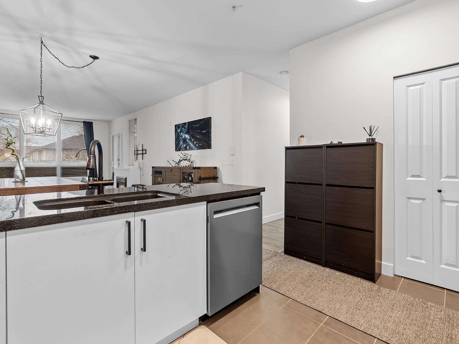 108 15918 26 Avenue, Surrey, British Columbia  V3Z 5K3 - Photo 6 - R3085446