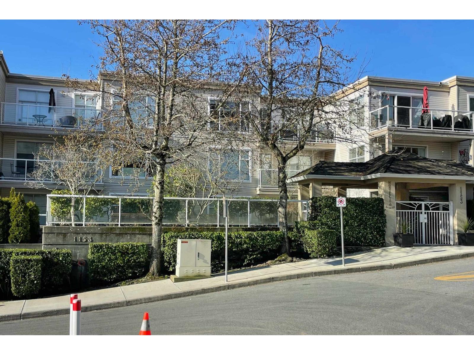 204 1153 VIDAL STREET, White Rock, British Columbia