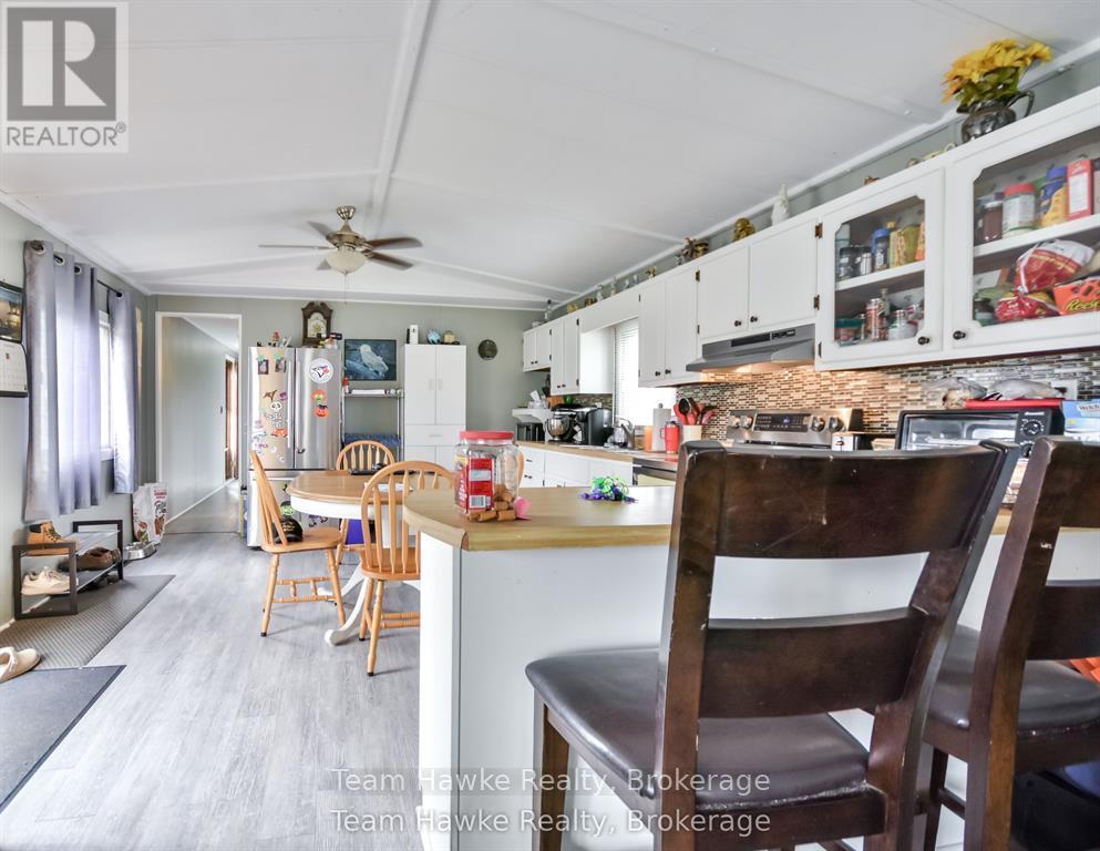 48 Northland Drive, Midland, Ontario  L4R 5B5 - Photo 13 - S12752522