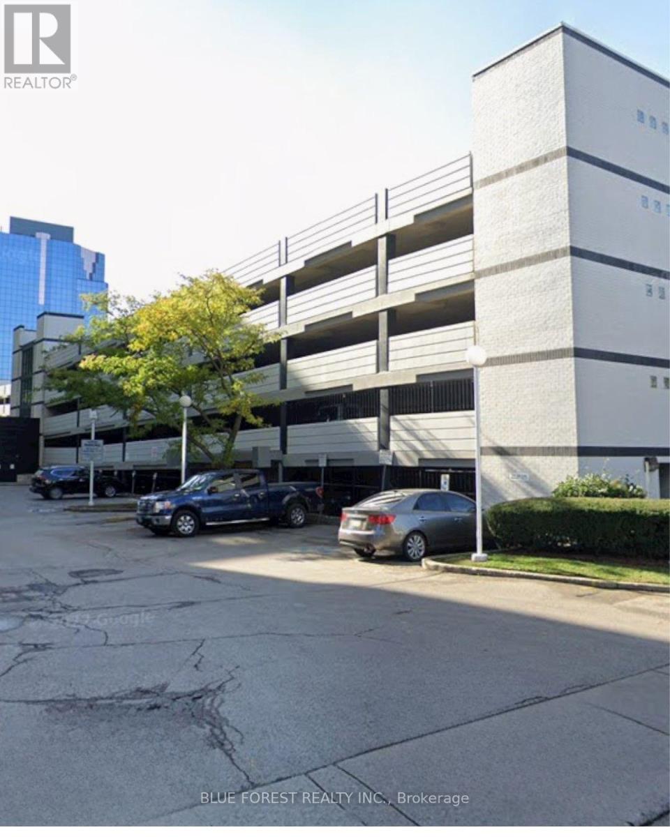 103 - 155 Kent Street, London East, Ontario  N6A 5N7 - Photo 3 - X12751784