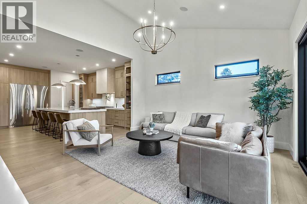 56 Lissington Drive Sw, Calgary, Alberta  T3E 5E3 - Photo 13 - A2279175