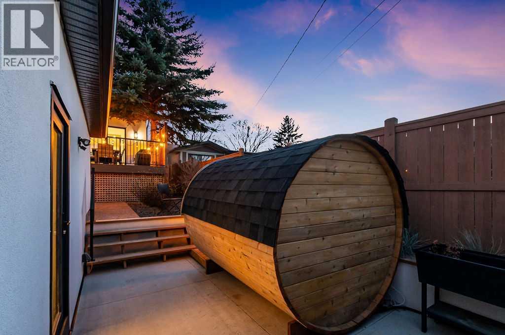 56 Lissington Drive Sw, Calgary, Alberta  T3E 5E3 - Photo 43 - A2279175