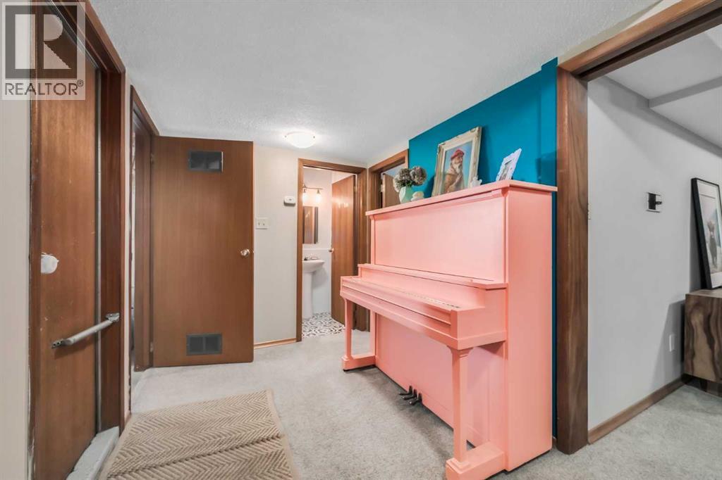 10427 Wapiti Drive Se, Calgary, Alberta  T2J 1J3 - Photo 25 - A2282729