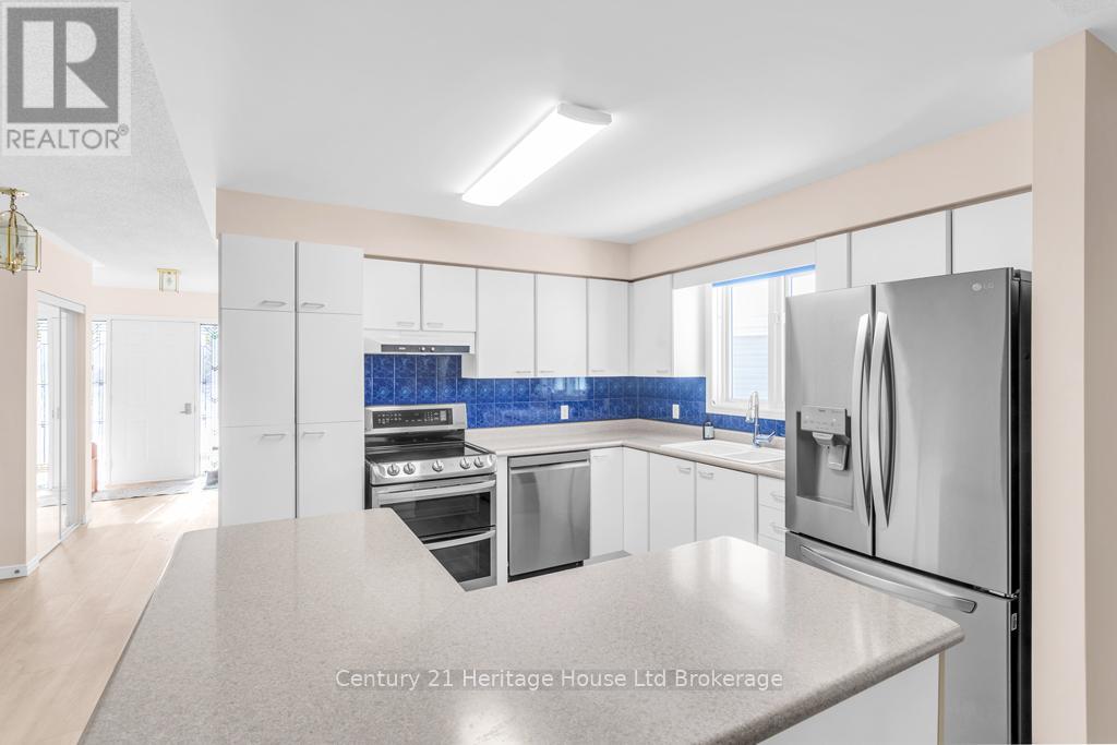 14 Mcdonald Court, Tillsonburg, Ontario  N4G 5L8 - Photo 5 - X12594848