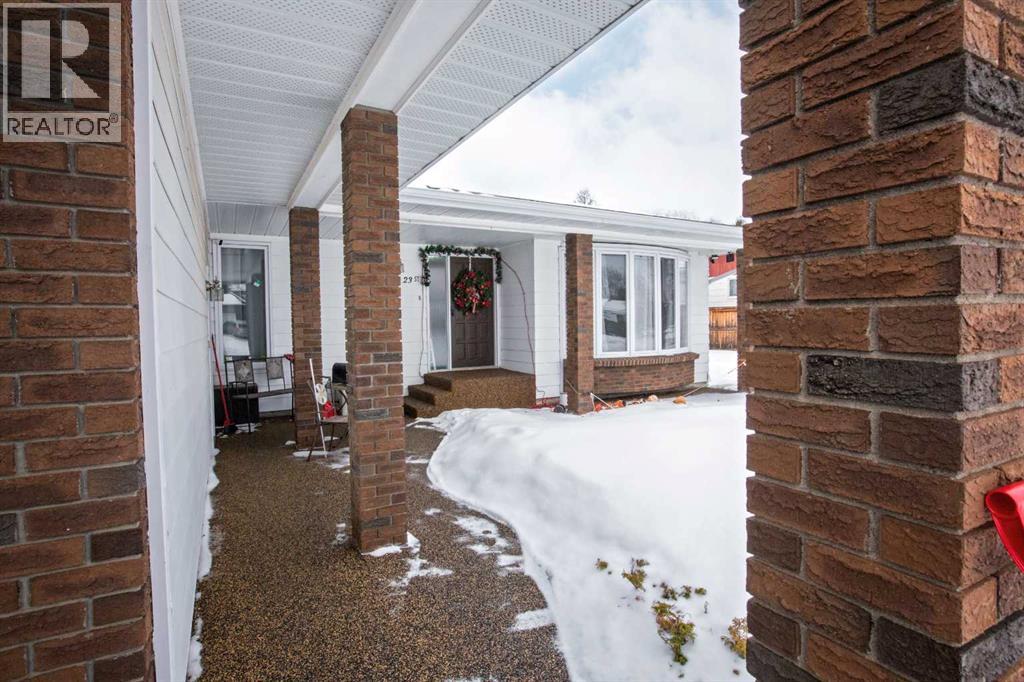 4719 23 Street, Lloydminster, Saskatchewan  S9V 1N3 - Photo 2 - A2283310