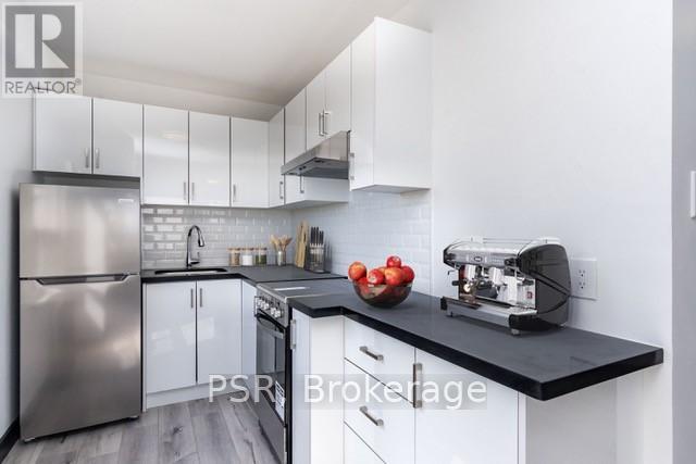 105 - 600 Eglinton Avenue W, Toronto, Ontario  M5N 1C1 - Photo 3 - C12752734