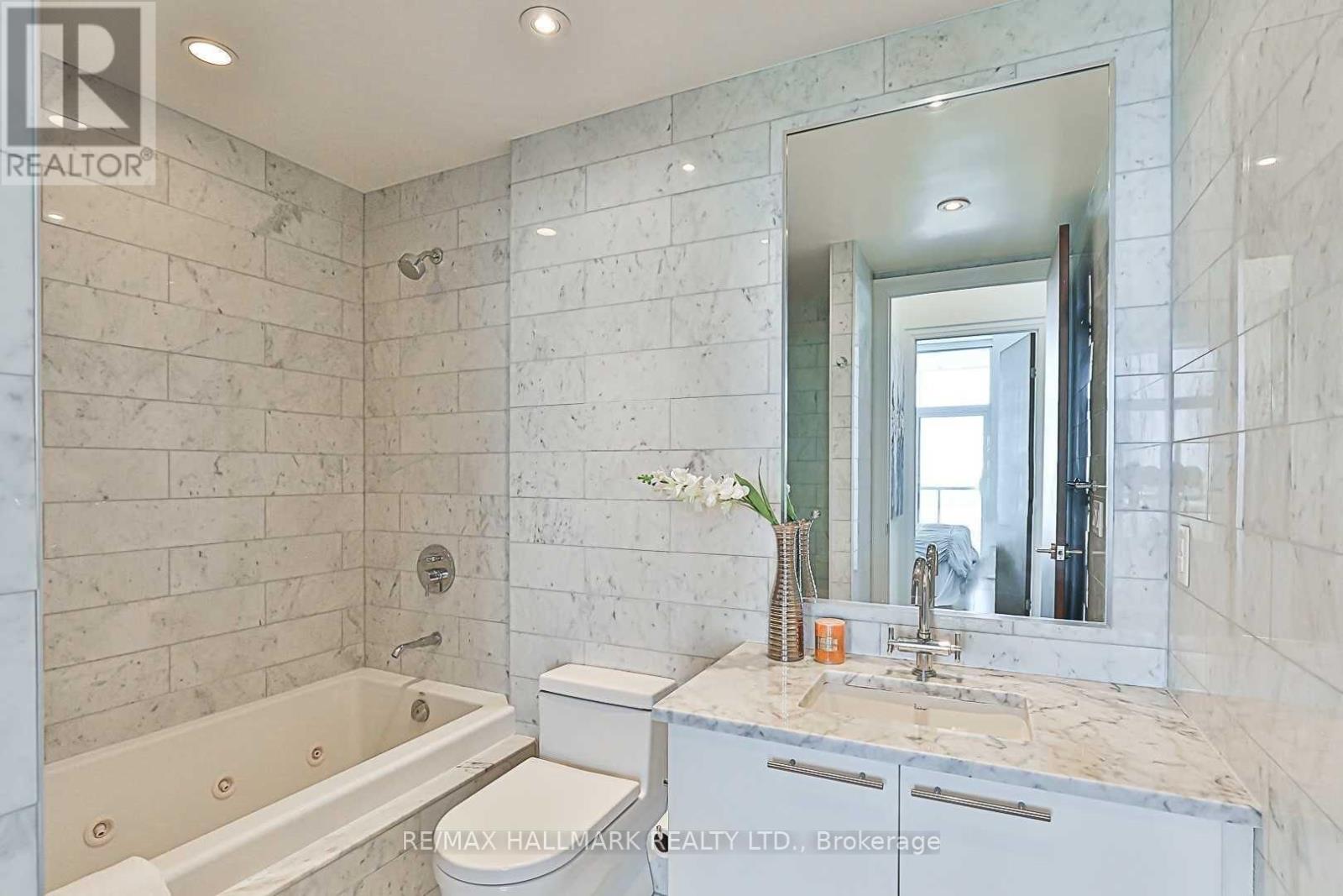 3104 - 1 Market Street, Toronto, Ontario  M5E 0A2 - Photo 13 - C12752770