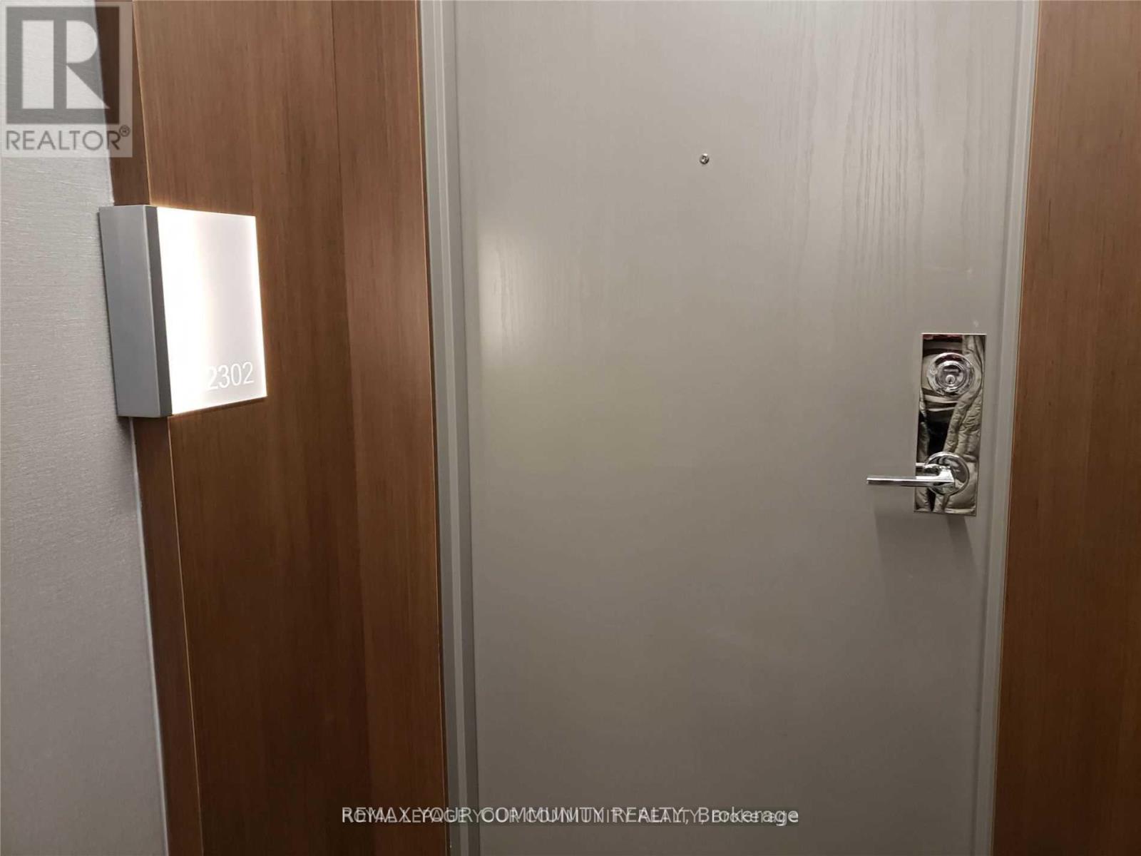 2302 - 21 Widmer Street, Toronto (Waterfront Communities), Ontario  M5V 0B8 - Photo 4 - C12752794