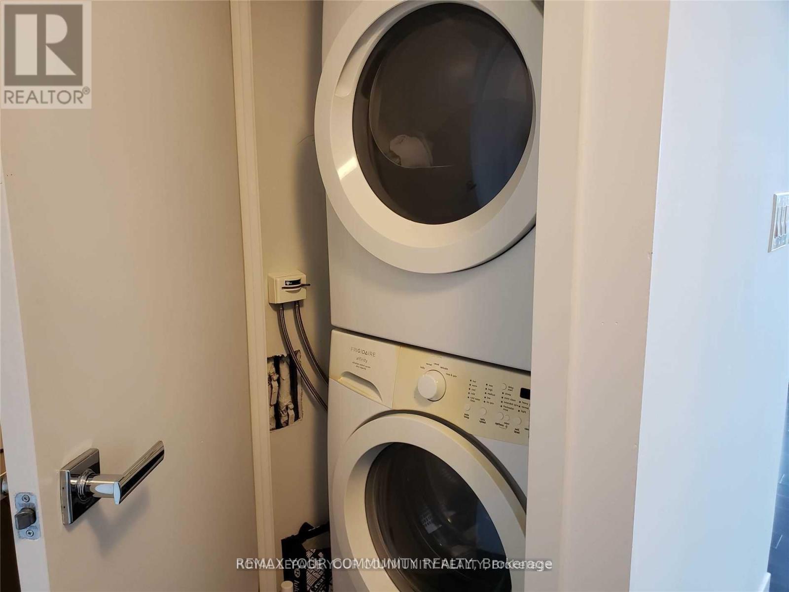 2302 - 21 Widmer Street, Toronto, Ontario  M5V 0B8 - Photo 9 - C12752794