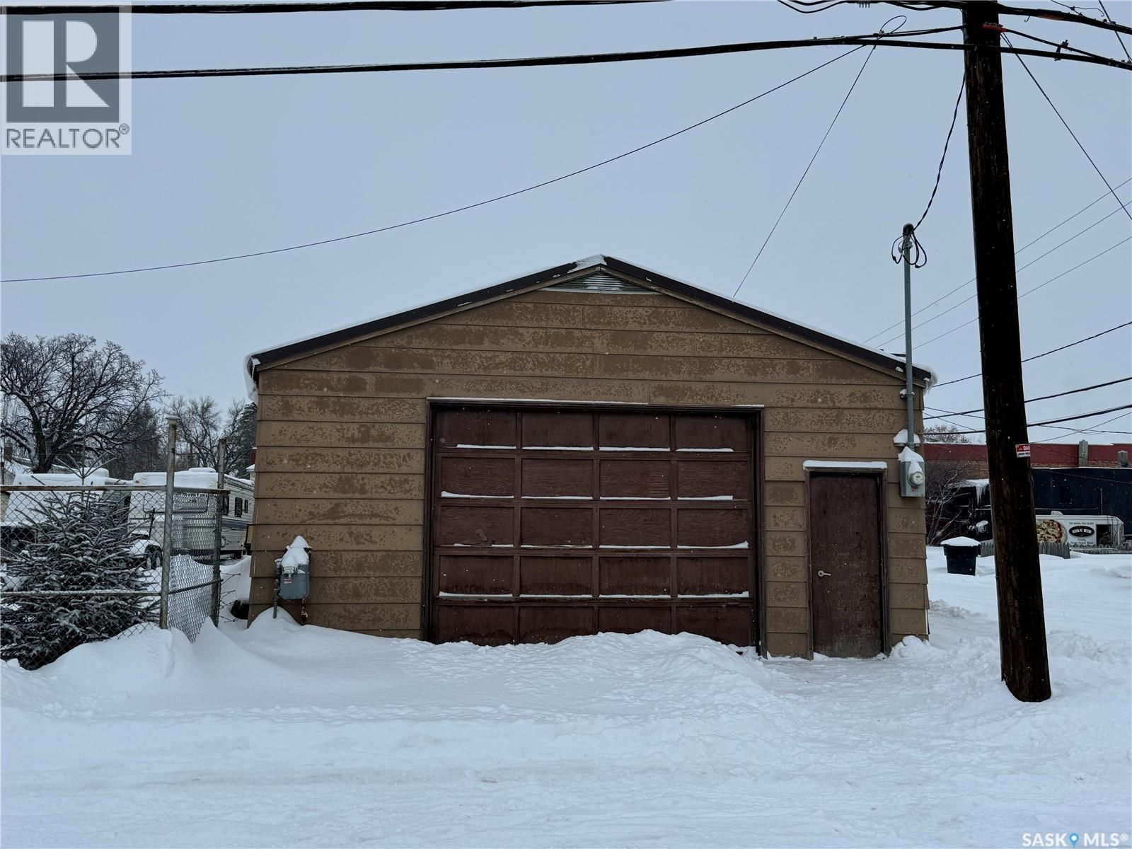 104 2nd Avenue W, Biggar, Saskatchewan  S0K 0M0 - Photo 35 - SK027825