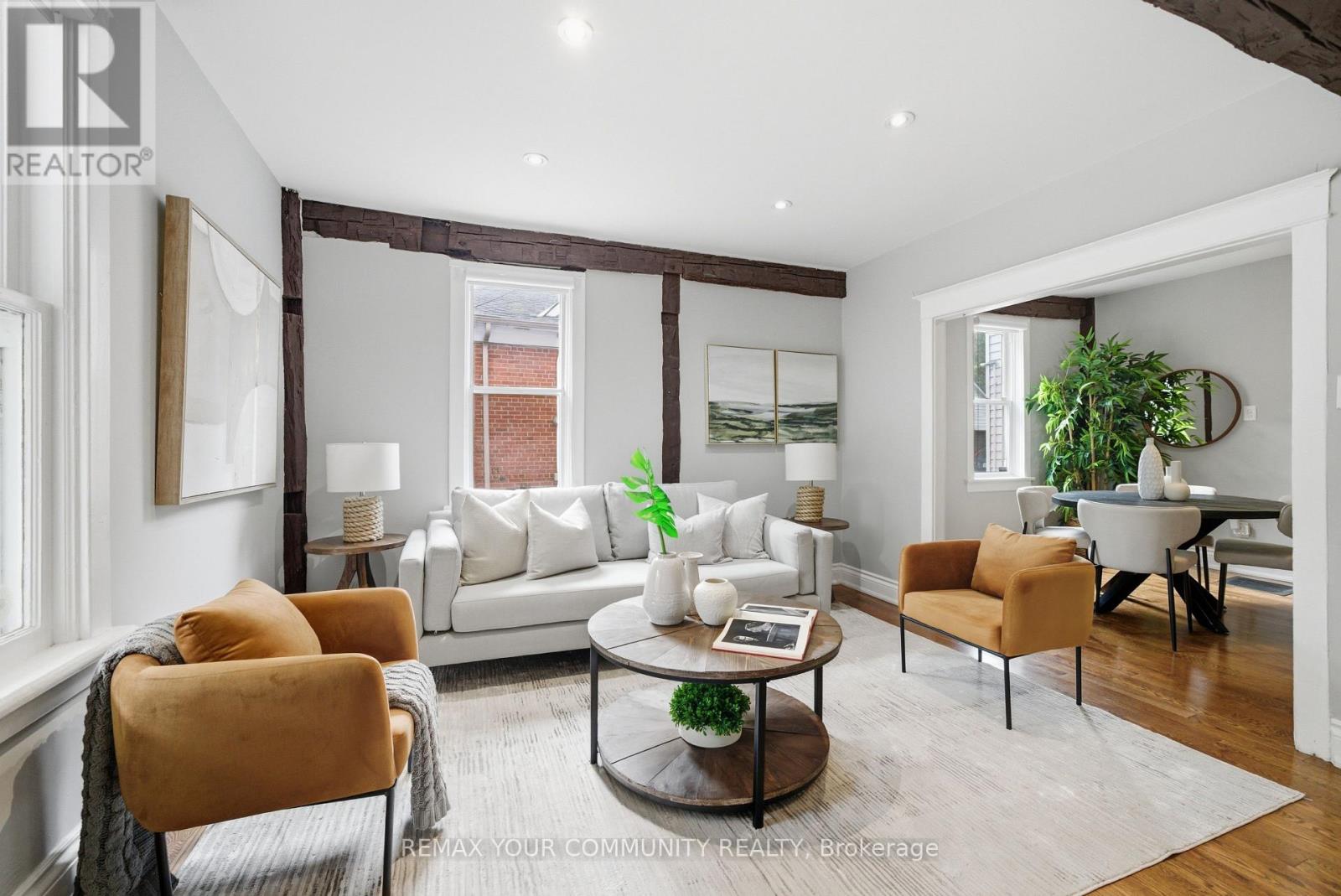 30 Elizabeth Street S, Richmond Hill, Ontario  L4C 3V4 - Photo 4 - N12752746