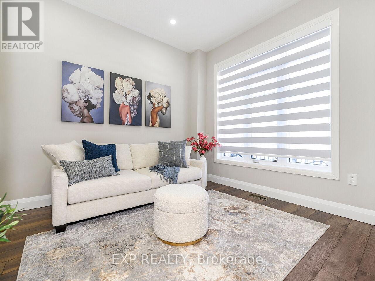 71 Donnan Drive, New Tecumseth, Ontario  L0G 1W0 - Photo 3 - N12752750