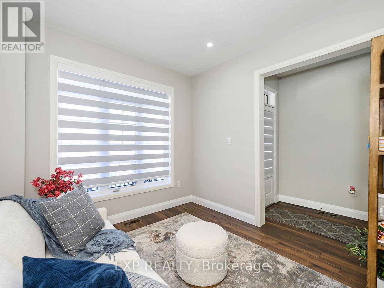 71 Donnan Drive, New Tecumseth, Ontario  L0G 1W0 - Photo 5 - N12752750