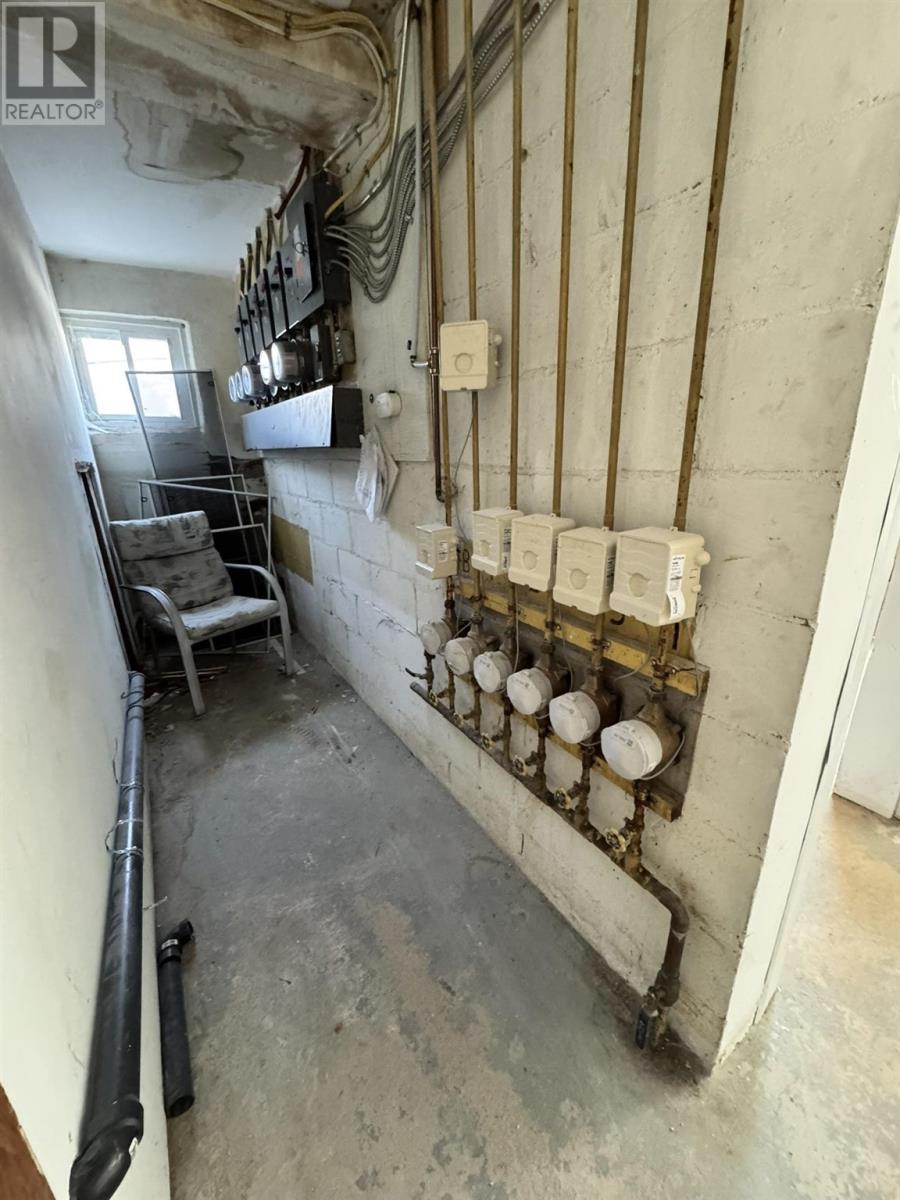 690 Pine St, Sault Ste. Marie, Ontario  P6B 3G1 - Photo 11 - SM260219