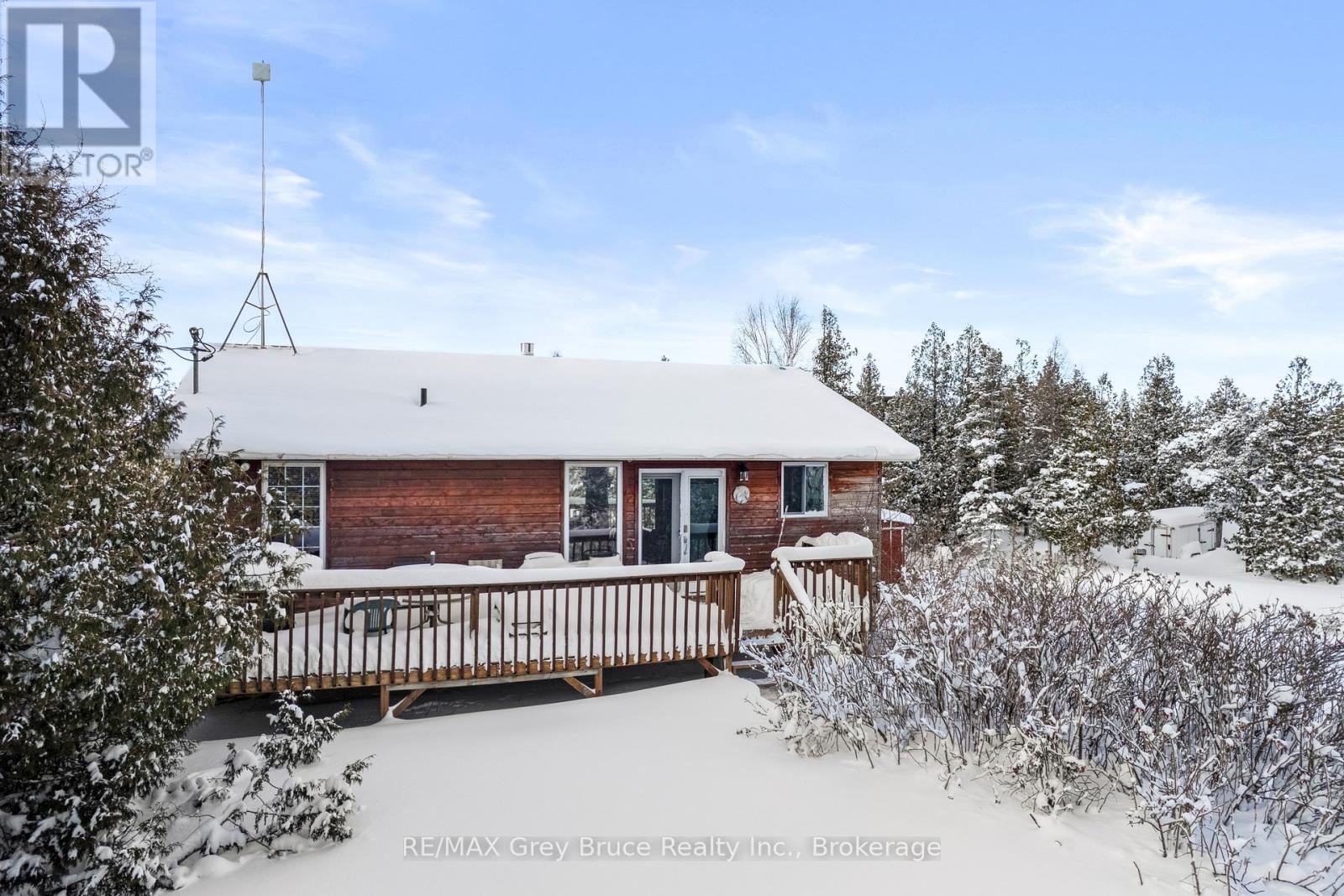 798 Dorcas Bay Road, Northern Bruce Peninsula, Ontario N0H 2R0 - Photo 11 - X12752890