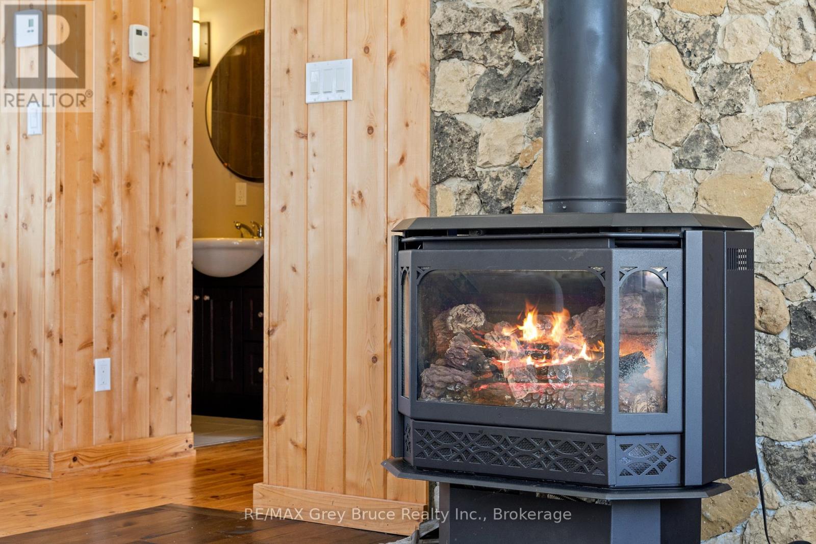 798 Dorcas Bay Road, Northern Bruce Peninsula, Ontario N0H 2R0 - Photo 23 - X12752890