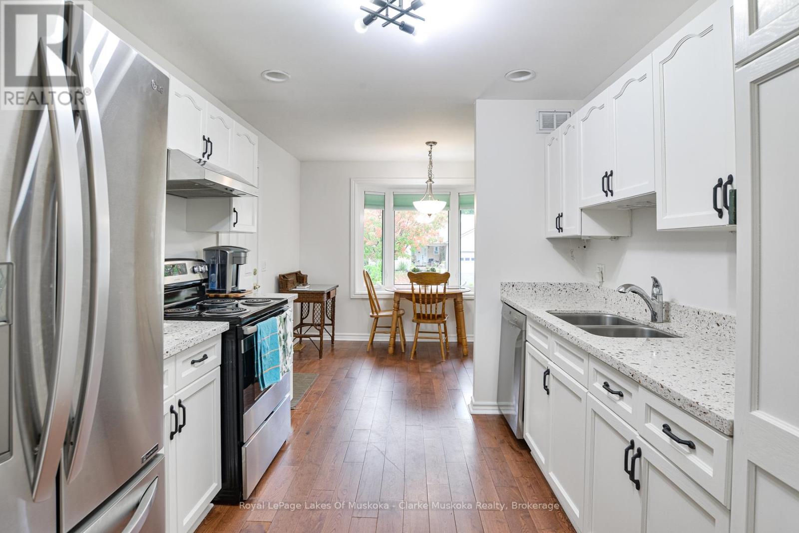 77 Hedgewood Lane, Gravenhurst, Ontario  P1P 1Z4 - Photo 10 - X12753034