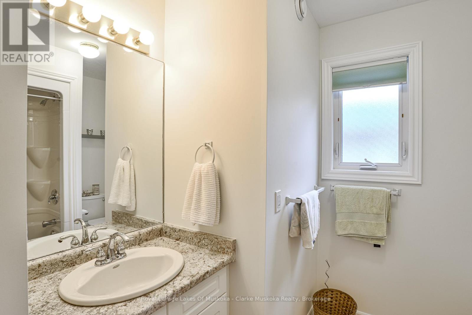 77 Hedgewood Lane, Gravenhurst, Ontario  P1P 1Z4 - Photo 20 - X12753034