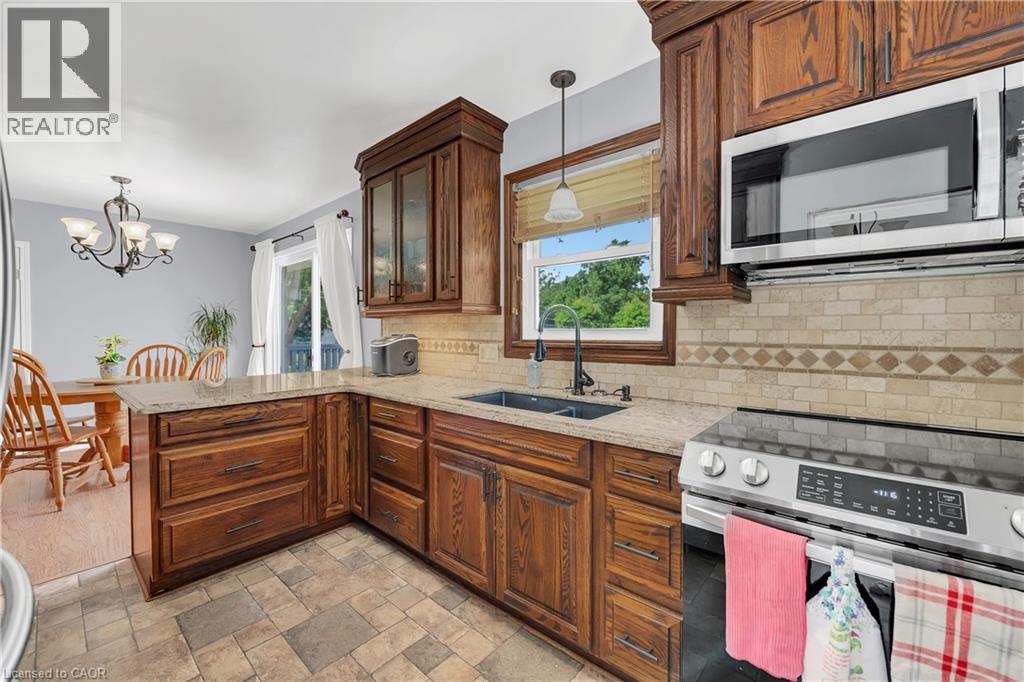 446 East 36th Street, Hamilton, Ontario  L8V 4A5 - Photo 15 - 40761310