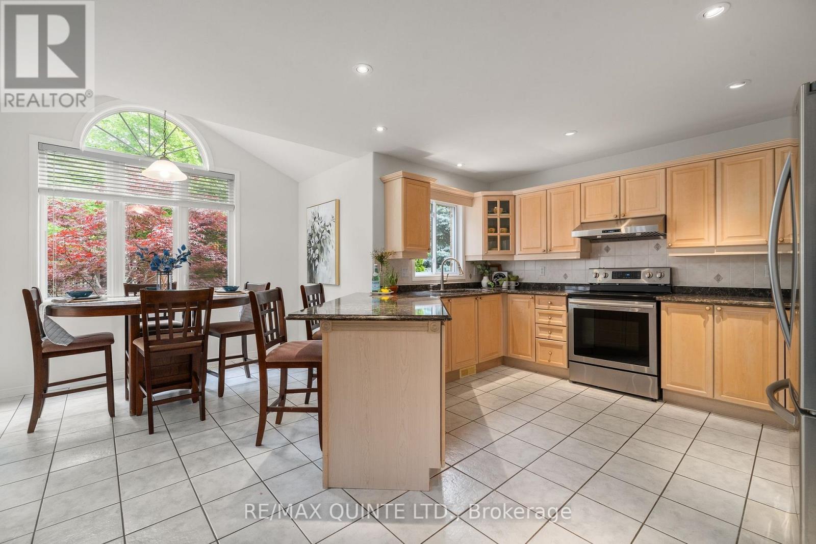 14 Hilton Place, Belleville, Ontario  K8P 5N2 - Photo 8 - X12752872