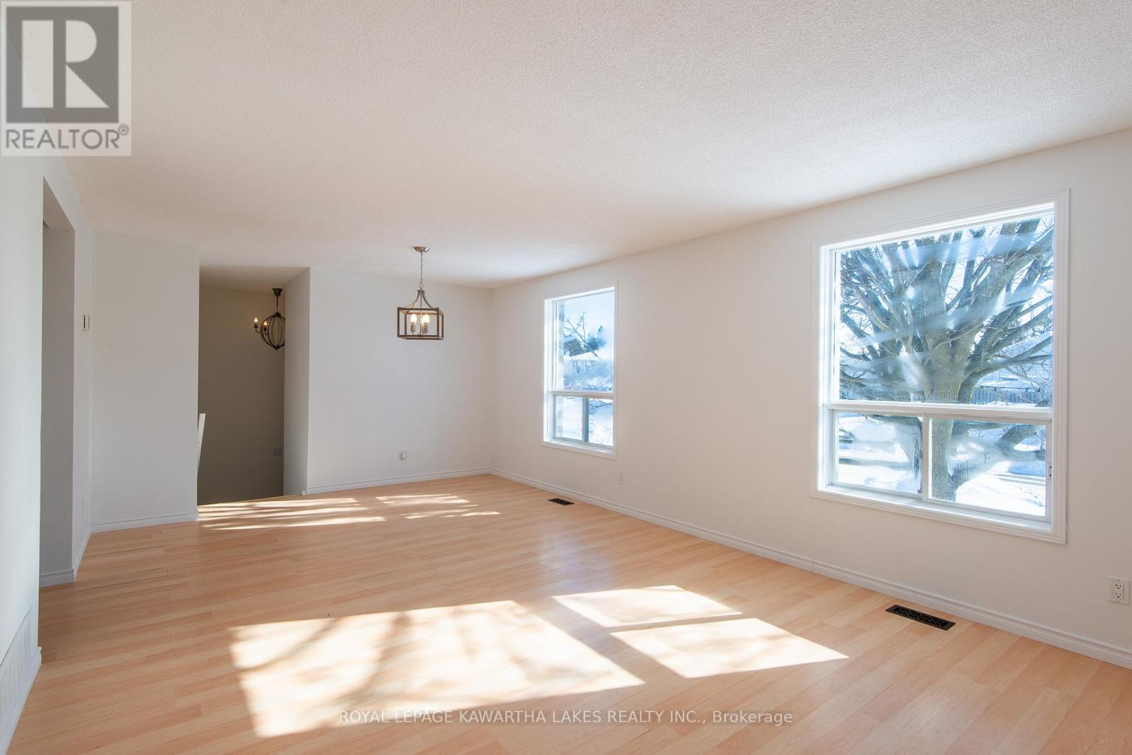 78 Eglington Street E, Kawartha Lakes, Ontario  K9V 3Z5 - Photo 14 - X12752926