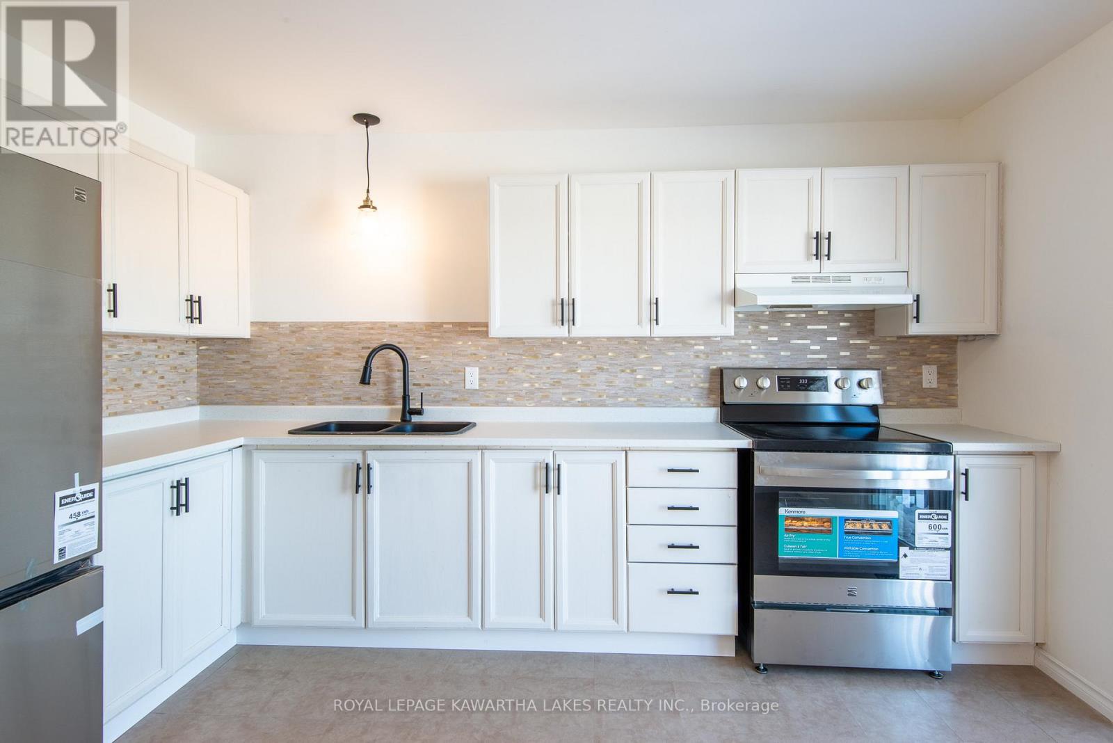 78 Eglington Street E, Kawartha Lakes, Ontario  K9V 3Z5 - Photo 7 - X12752926