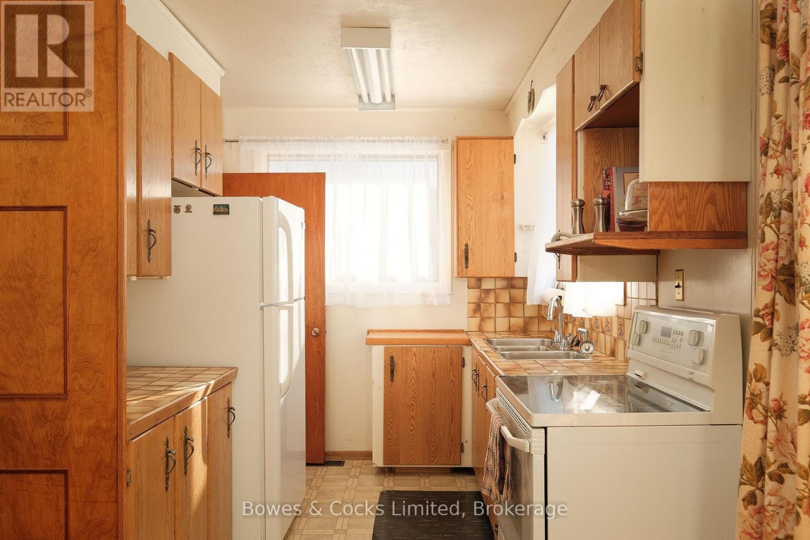 1227 Algonquin Boulevard, Peterborough (Northcrest Ward 5), Ontario  K9H 6N1 - Photo 18 - X12753074