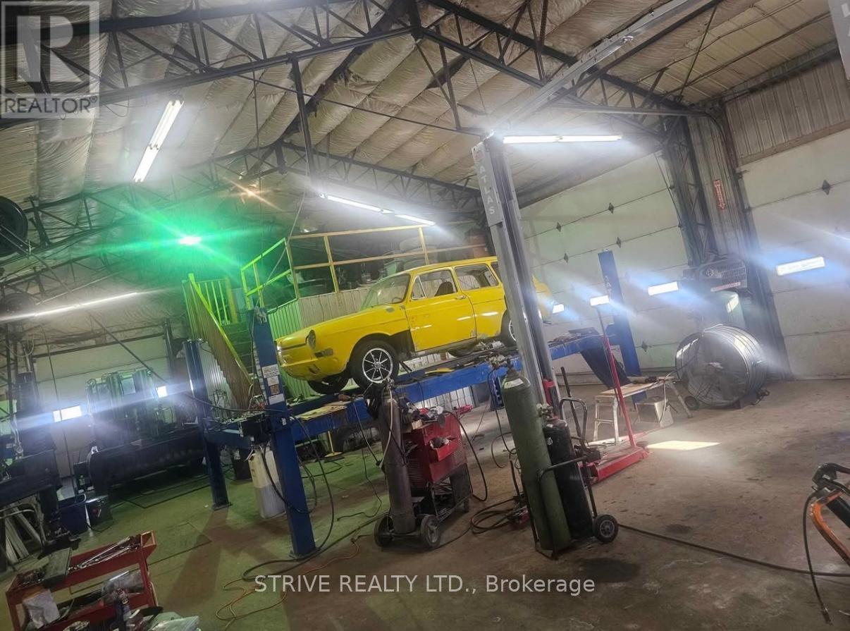 605 On-7 Street, Kawartha Lakes, Ontario  K0M 2M0 - Photo 3 - X12753108