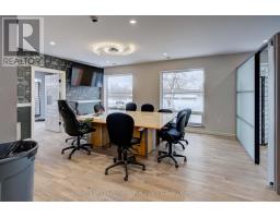 UPPER - 25 MAIN STREET W, Elizabethtown-Kitley, Ontario