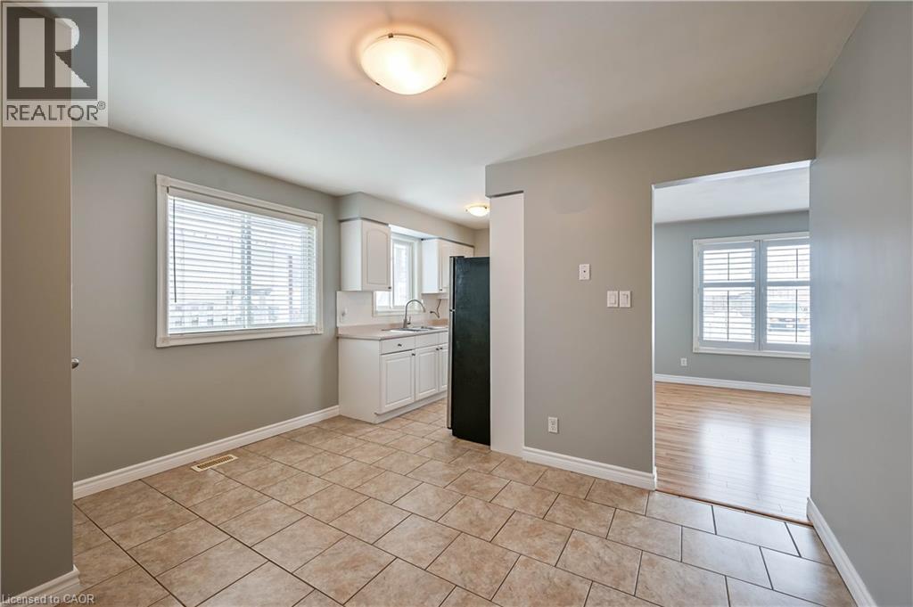 73 Barwood Crescent, Kitchener, Ontario  N2E 1T9 - Photo 3 - 40799198