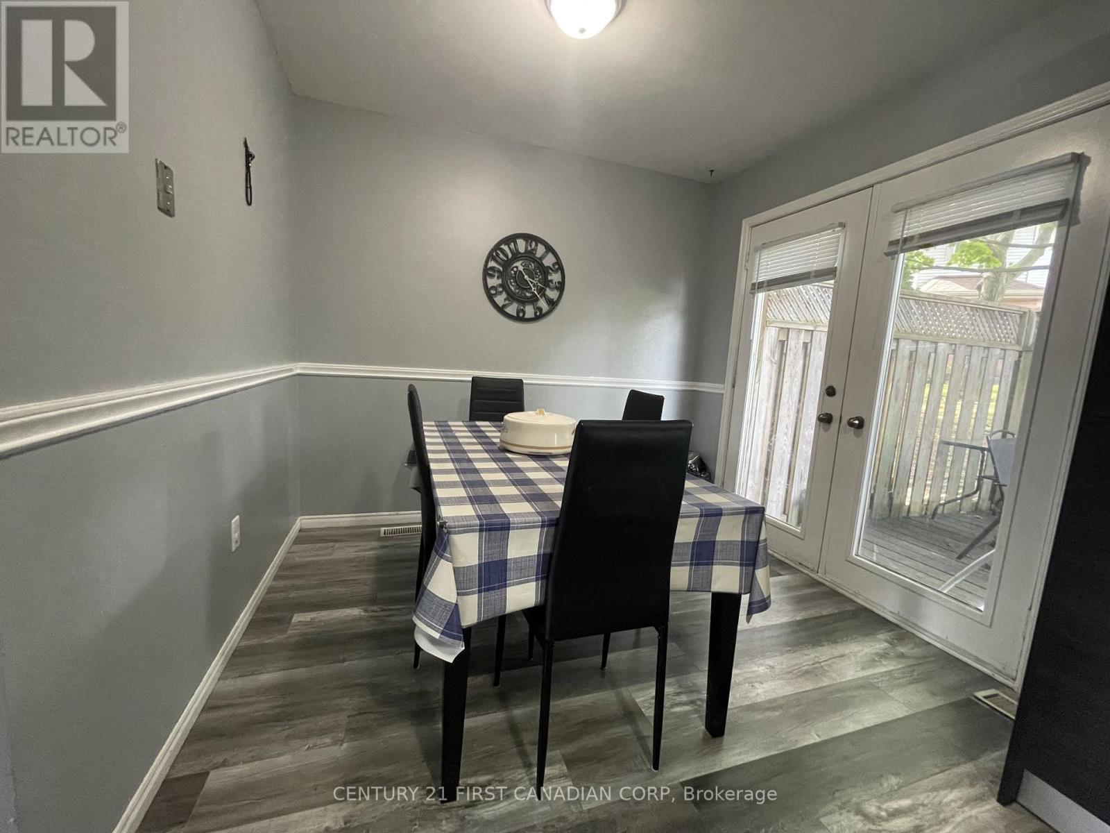 23 - 70 Chapman Court, London North (North I), Ontario  N6G 4Z4 - Photo 5 - X12753192