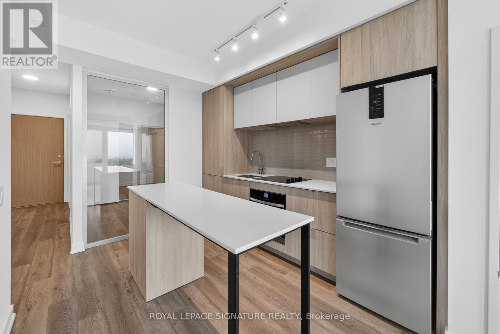 4707 - 395 Square One Drive, Mississauga, Ontario  L5B 0P6 - Photo 10 - W12752716