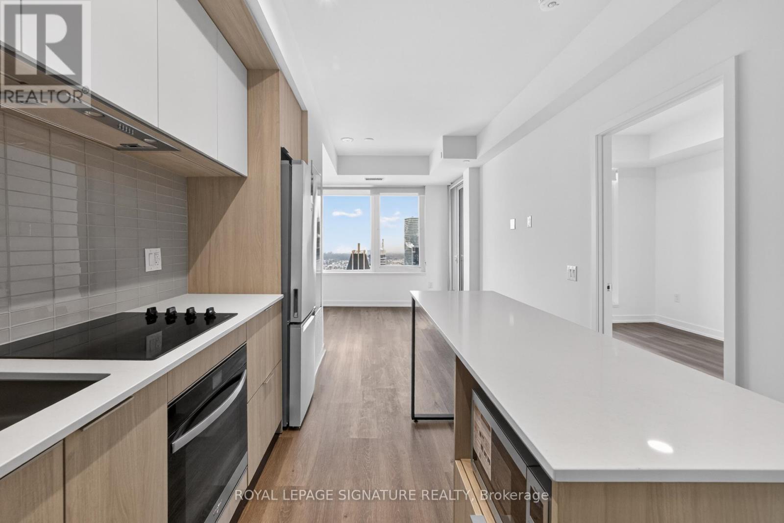 4707 - 395 Square One Drive, Mississauga, Ontario  L5B 0P6 - Photo 12 - W12752716