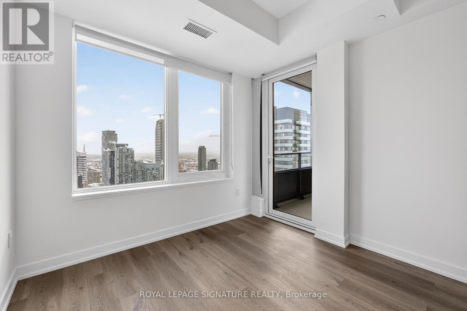 4707 - 395 Square One Drive, Mississauga, Ontario  L5B 0P6 - Photo 15 - W12752716